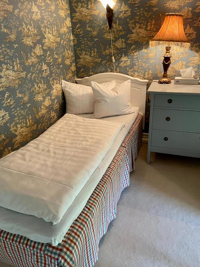 Apertins Hotell Kil Zewnętrze zdjęcie
