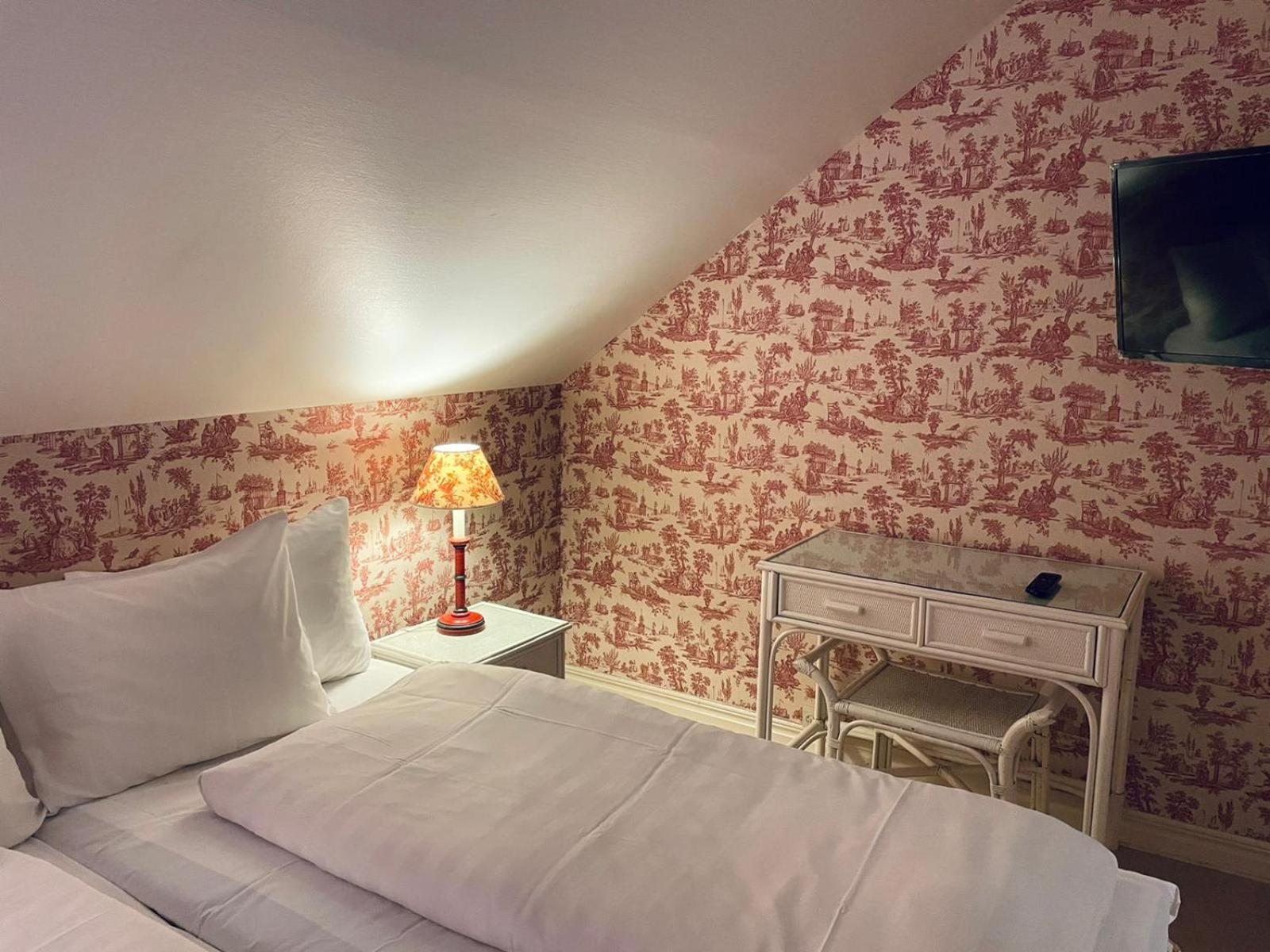 Apertins Hotell Kil Zewnętrze zdjęcie